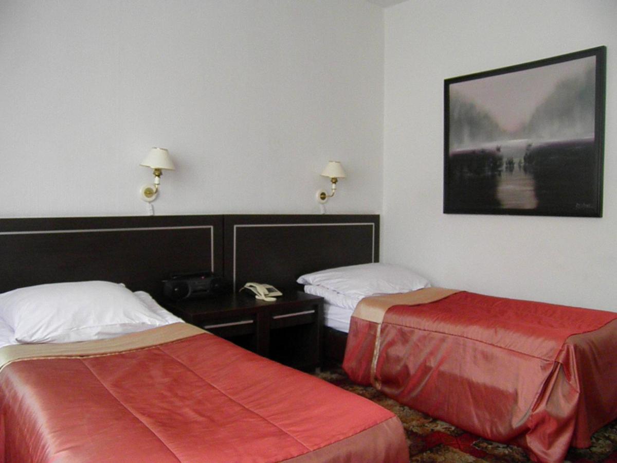 Hotel Gromada Arka Lux Кошалін Номер фото