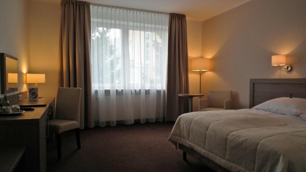 Hotel Gromada Arka Lux Кошалін Екстер'єр фото